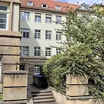 Gemuetliche Altbauwohnung Nahe Des Bahnhofs Halle