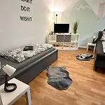 Gemuetliche Altbauwohnung Nahe Des Bahnhofs Halle Lejlighed *