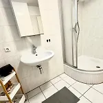 Gemuetliche Altbauwohnung Nahe Des Bahnhofs Halle Lejlighed