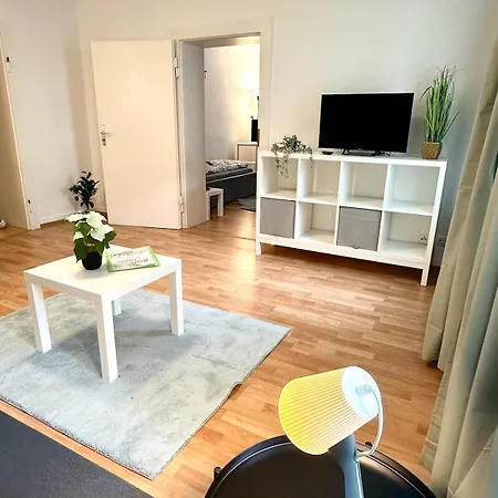 Gemuetliche Altbauwohnung Nahe Des Bahnhofs Halle