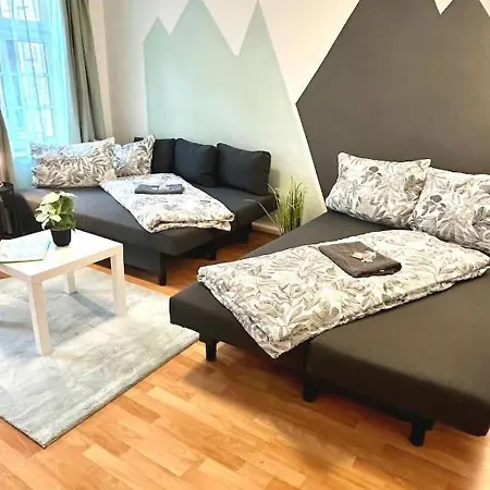 Apartment Gemuetliche Altbauwohnung Nahe Des Bahnhofs Halle Halle (Saale)