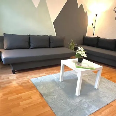 Apartment Gemuetliche Altbauwohnung Nahe Des Bahnhofs Halle