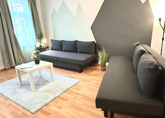 Apartment Gemuetliche Altbauwohnung Nahe Des Bahnhofs Halle