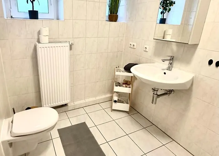 Gemuetliche Altbauwohnung Nahe Des Bahnhofs Halle Halle (Saale)