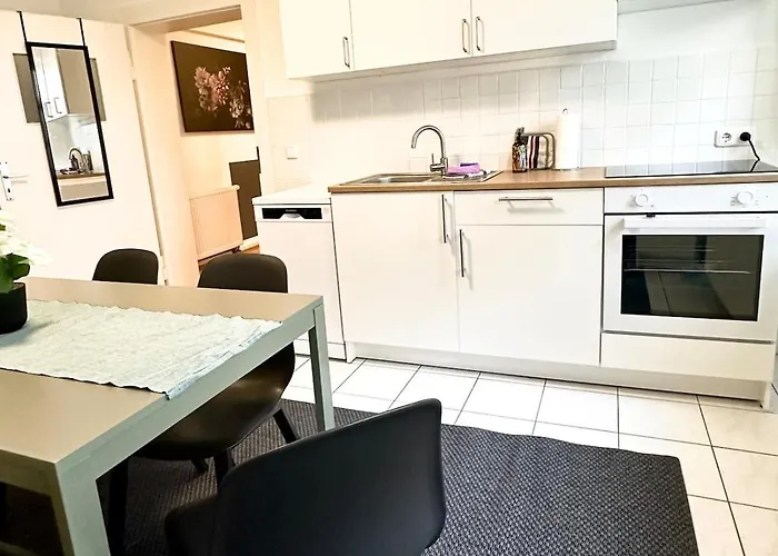 Apartment Gemuetliche Altbauwohnung Nahe Des Bahnhofs Halle *