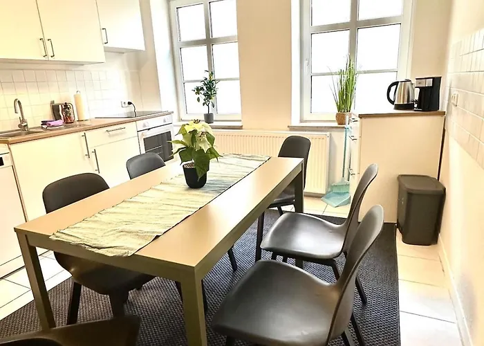 Gemuetliche Altbauwohnung Nahe Des Bahnhofs Halle Apartment *