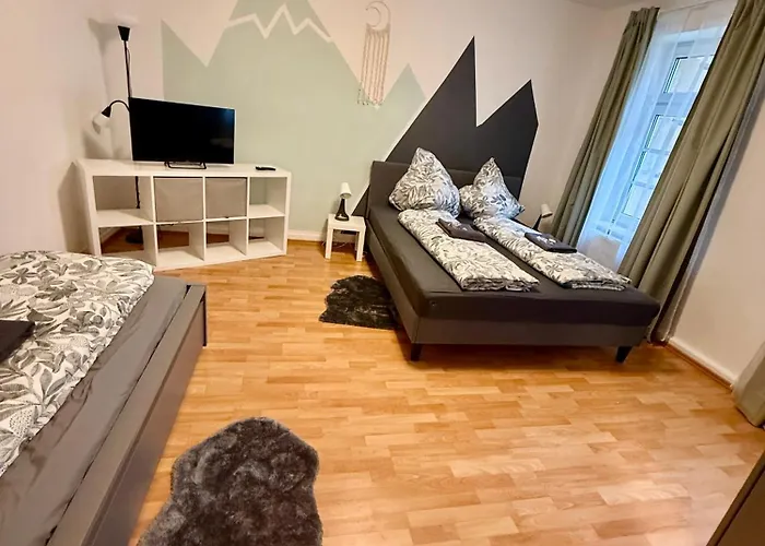 Gemuetliche Altbauwohnung Nahe Des Bahnhofs Halle